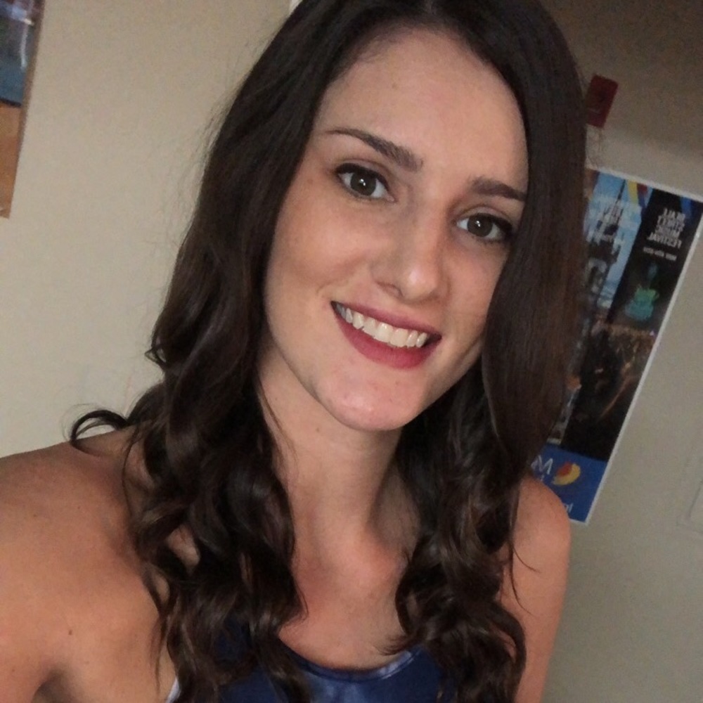 Meet your Posher, Laura